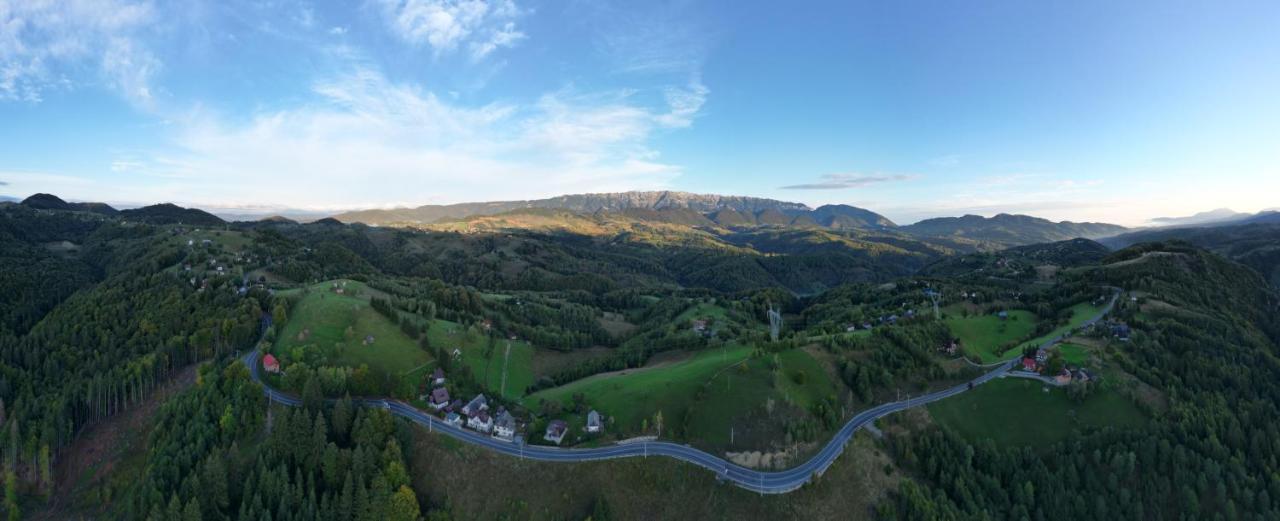 Prater House Mountain View Villa Моечу де Жос Екстериор снимка